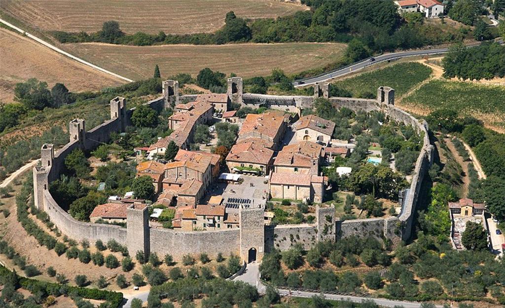 Toscana Ambassador Поджибонси Экстерьер фото